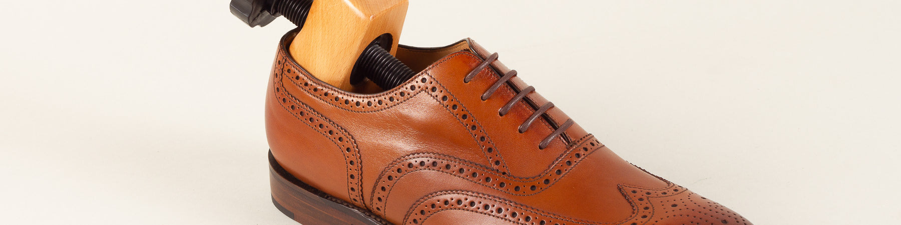 How to stretch your shoes and make them fit well