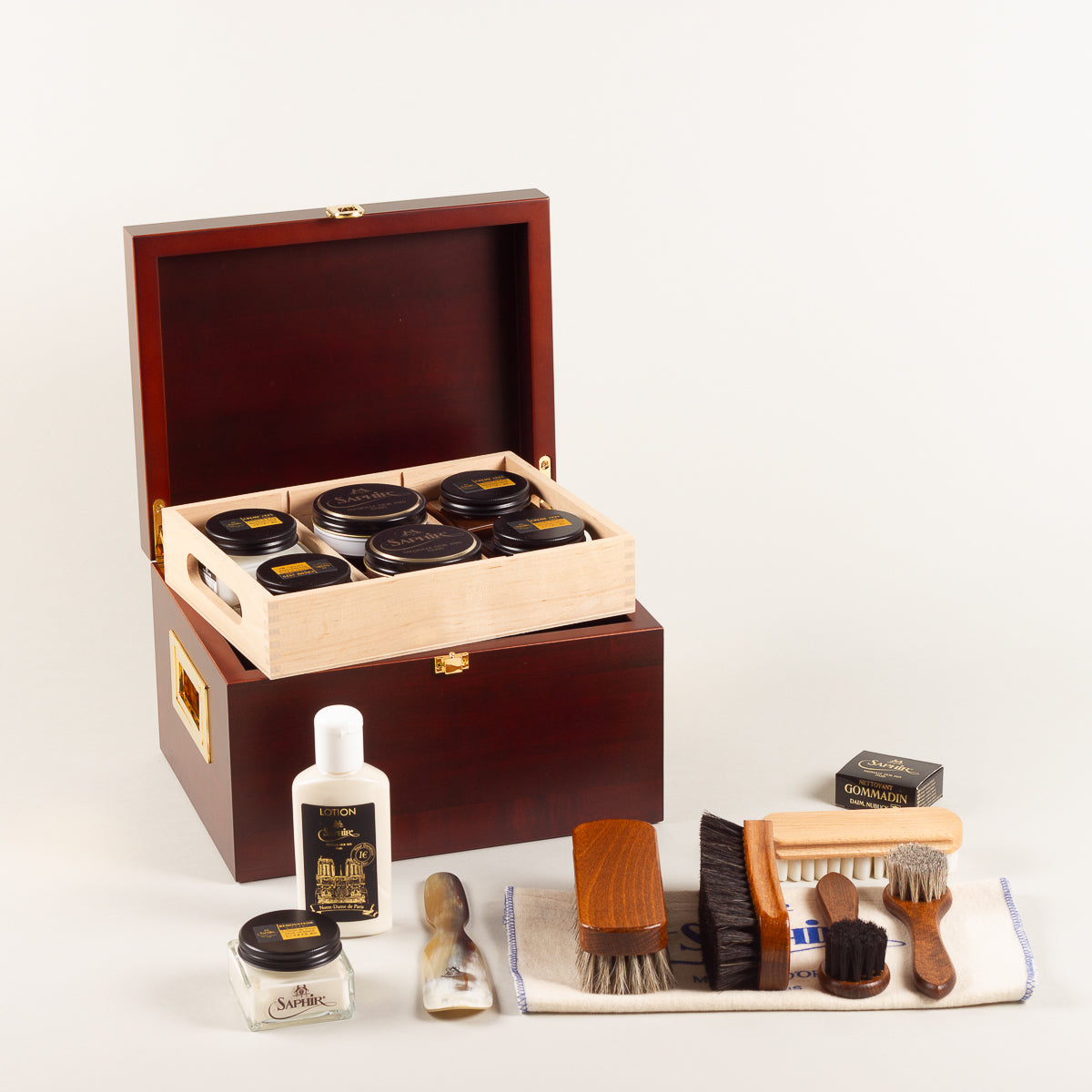 Saphir Médaille d'Or Shoe care valet Saphir Deluxe+ - walnut