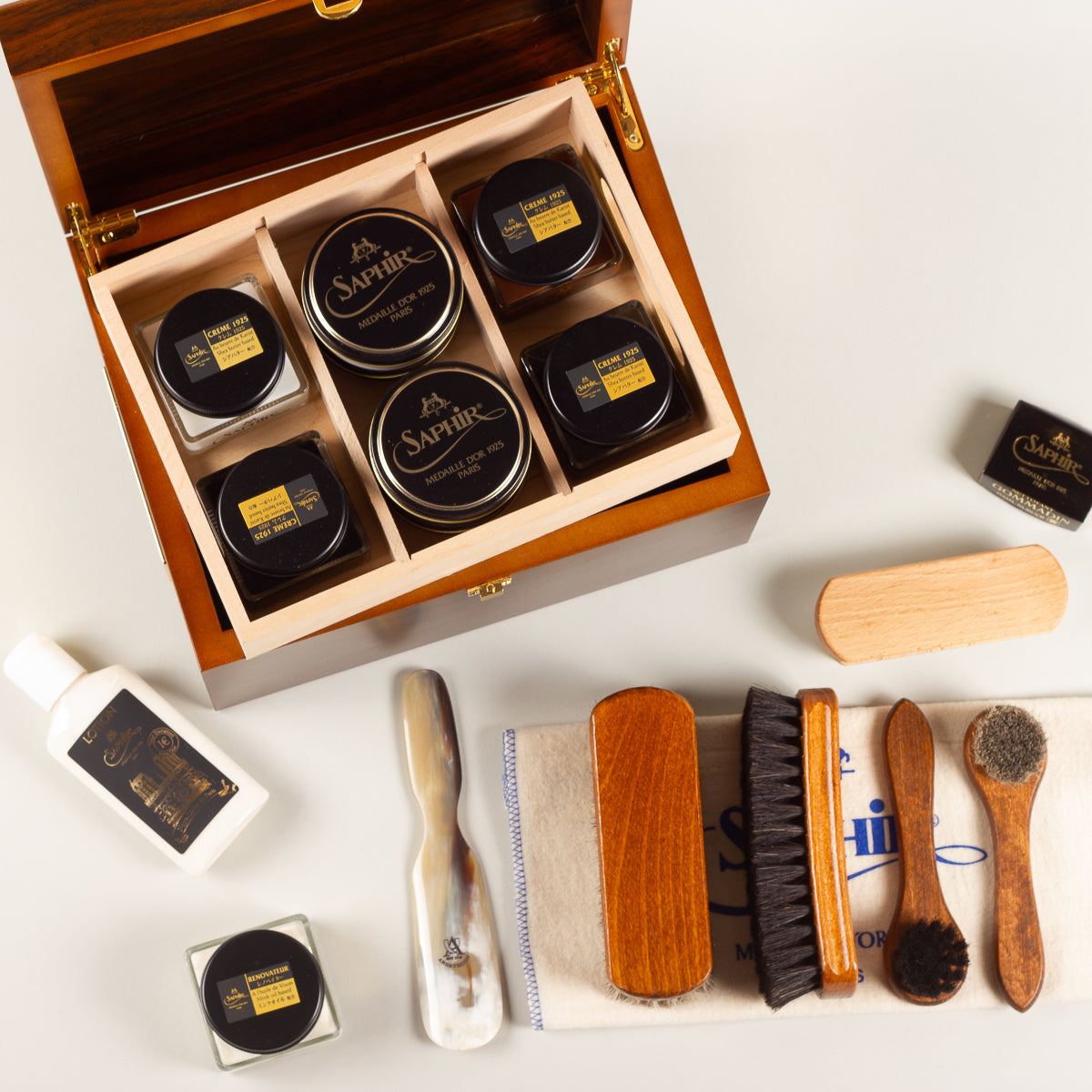 Saphir Médaille d'Or Shoe care valet Saphir Deluxe+ - cherrywood