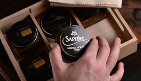  Saphir Medaille d'Or Renovator – All-Purpose Leather Shoe  Cleaner & Conditioner - With Mink Oil : Clothing, Shoes & Jewelry