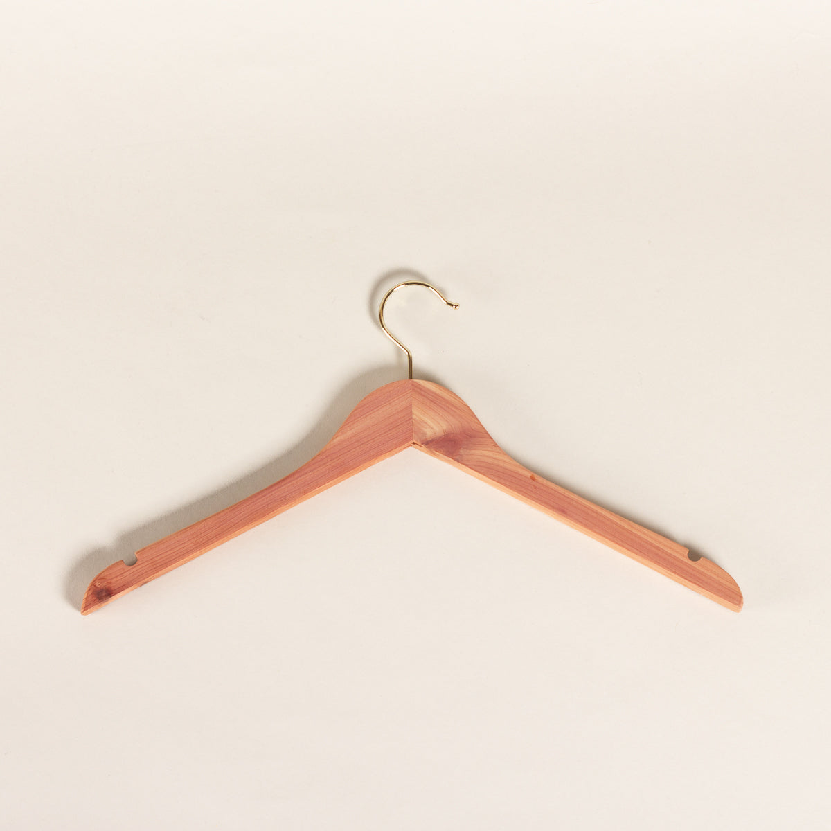Cedar shirt hangers