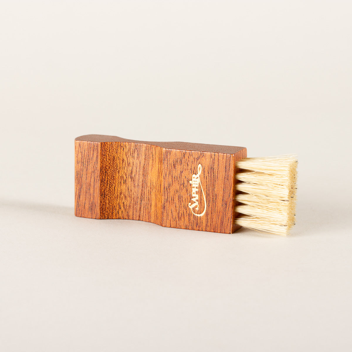 Saphir Médaille d'Or Pommadier polishing brush for edges